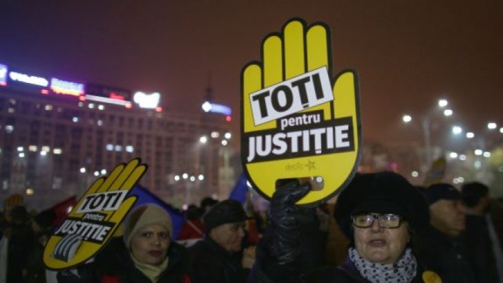 Românii ies din nou în stradă: Proteste pentru susținerea Laurei Codruța Kovesi