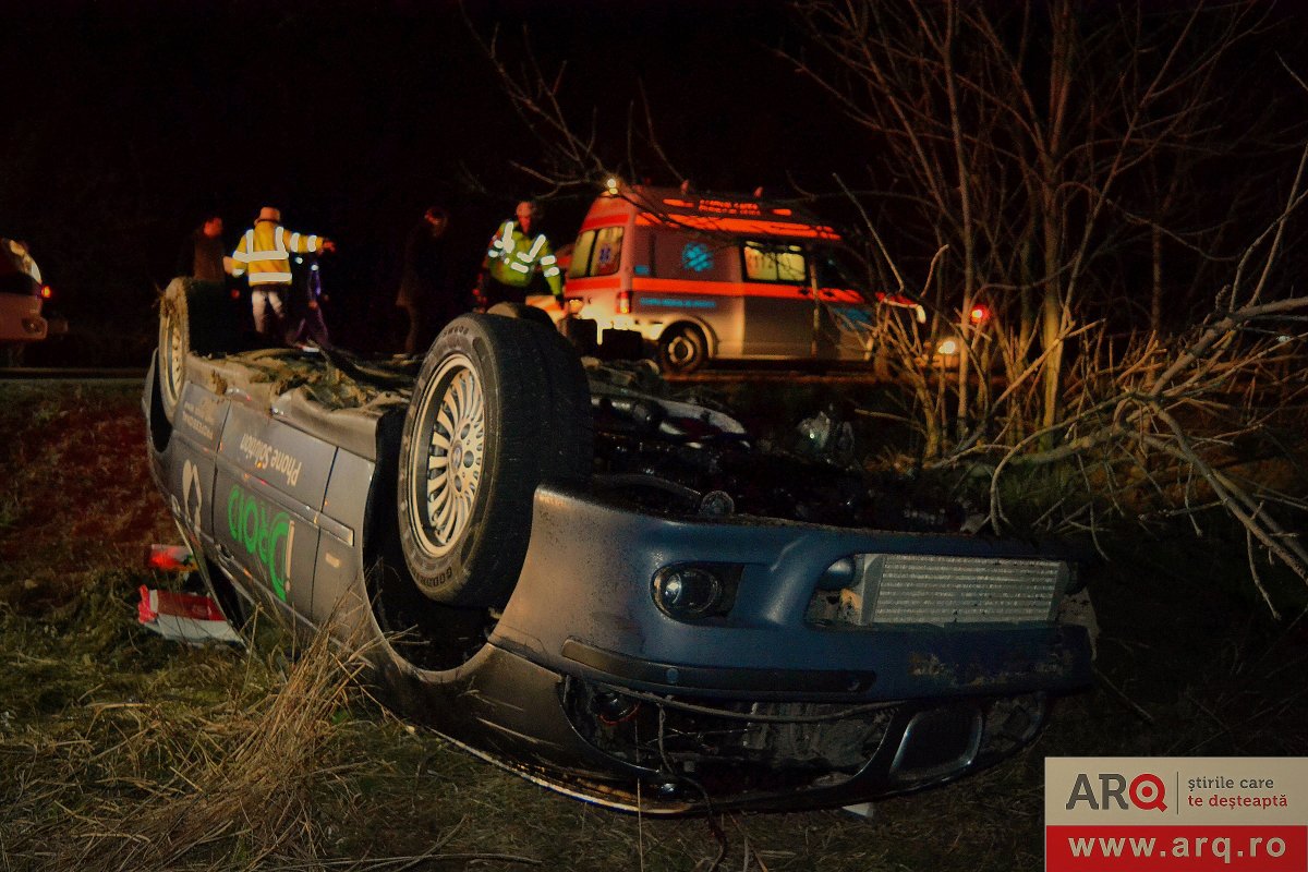 Accident cu BMW contra Renault lângă Zimandu Nou