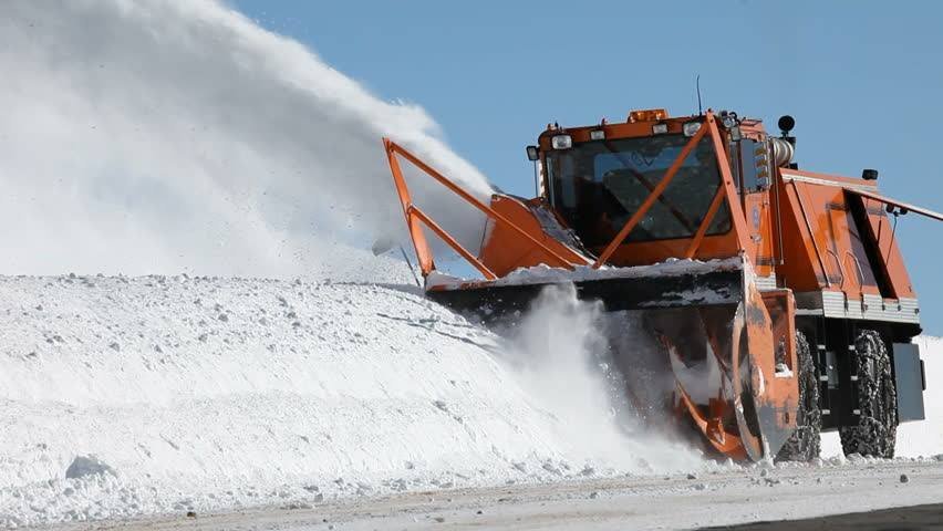 Se intervine cu autospeciale și material antiderapant în Arad la această oră