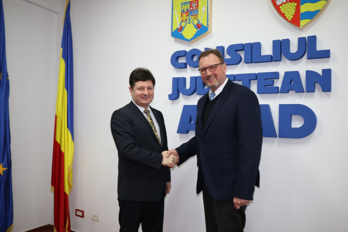 Preşedintele Districtului Tübingen, Joachim Walter: „Ne înfrăţim cu Aradul pentru că este cel mai bun judeţ din Europa de Est”