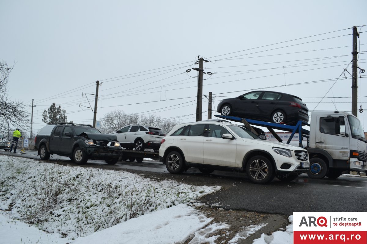 Accident între un MERȚAN și un NISSAN la intrarea-n CICIR