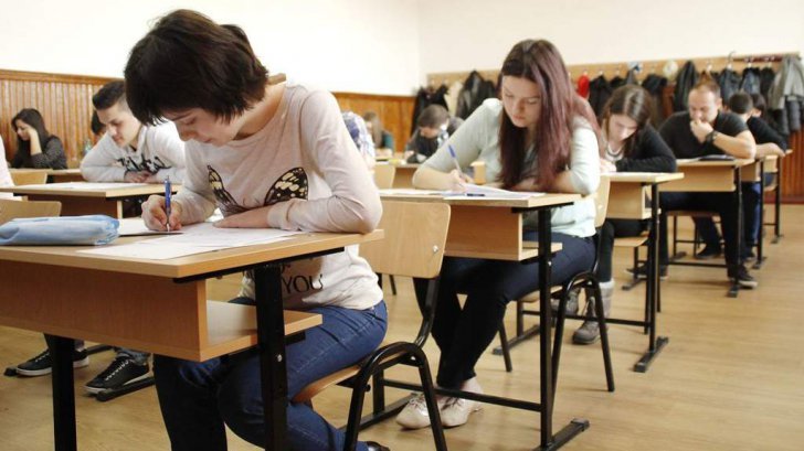 Simulare BAC 2018: Elevii vor susţine, miercuri, proba obligatorie a profilului