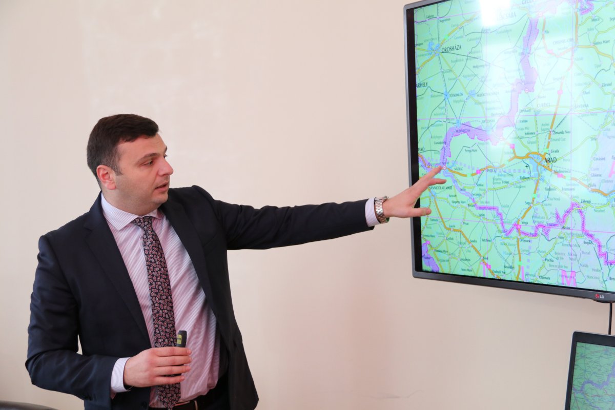 S-a semnat proiectul tehnic pentru drumul Sînpetru-limită judeţ Timiş (spre Gelu)