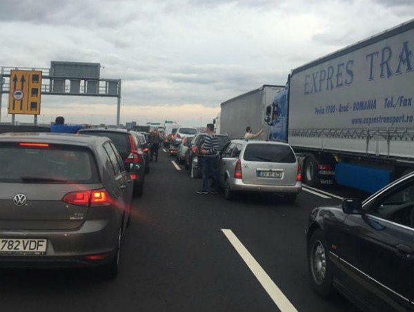 Trafic crescut la frontiera de vest înainte de restricţiile de circulaţie de pe teritoriul Ungariei