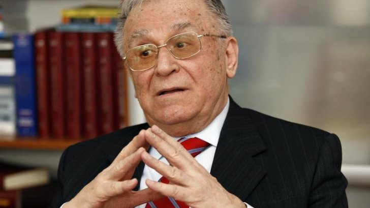 Ion Iliescu, la Parchetul General, unde i se prezintă acuzațiile în dosarul Revoluției