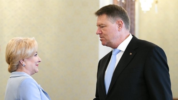 Klaus Iohannis: Retrag încrederea dnei Dăncilă. Solicit demisia dnei Dăncilă din funcţia de prim ministru (VIDEO)