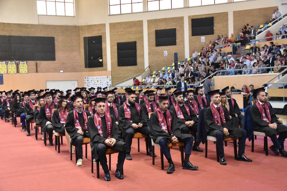 Curs festiv al absolvenţilor Facultăţii de Medicină Dentară din cadrul UVVG, promoţia 2018