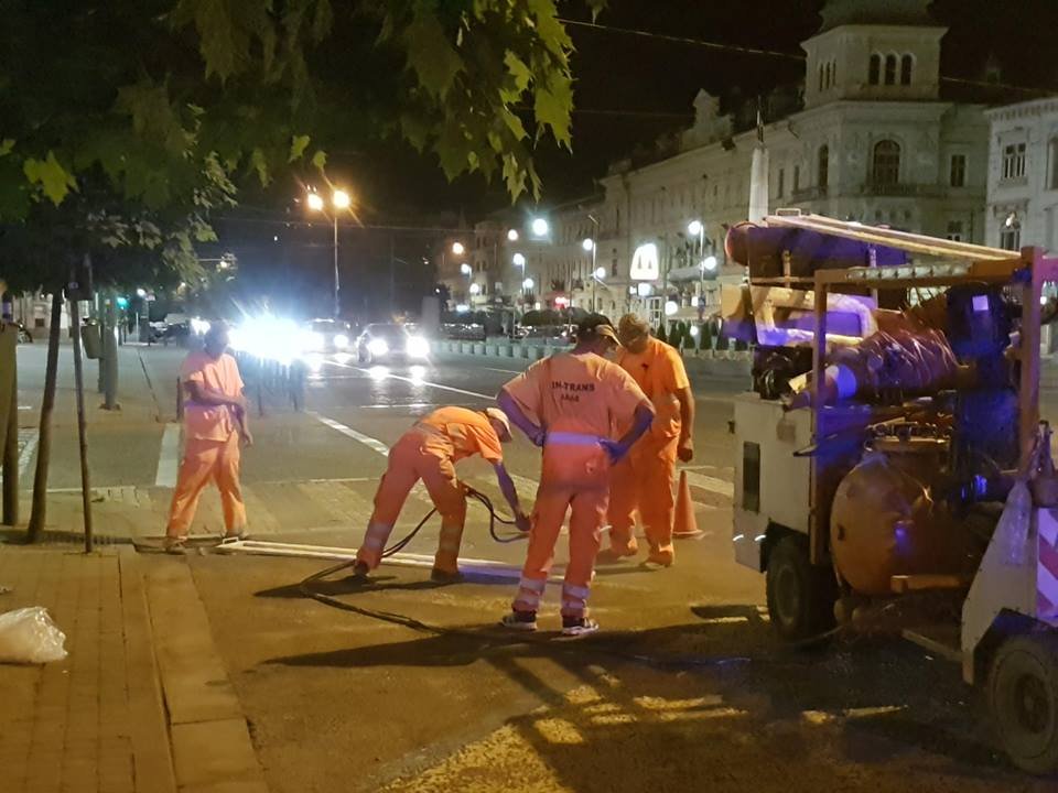 Se refac marcajele rutiere din municipiu