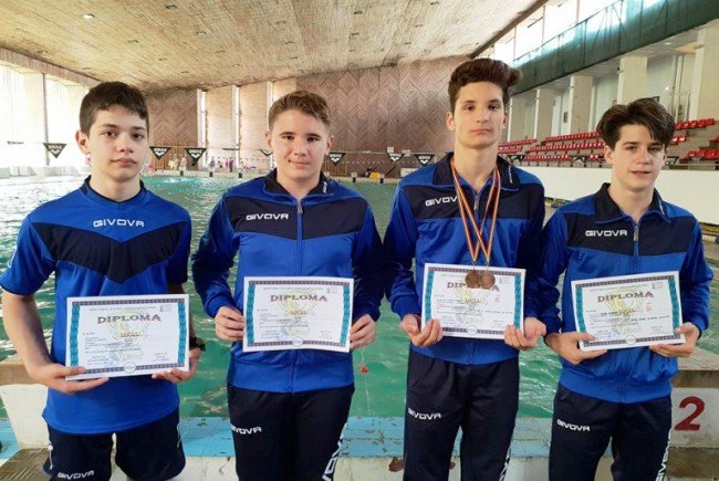 Podium pentru înotătorii CSŞ Gloria Arad la Naţionale