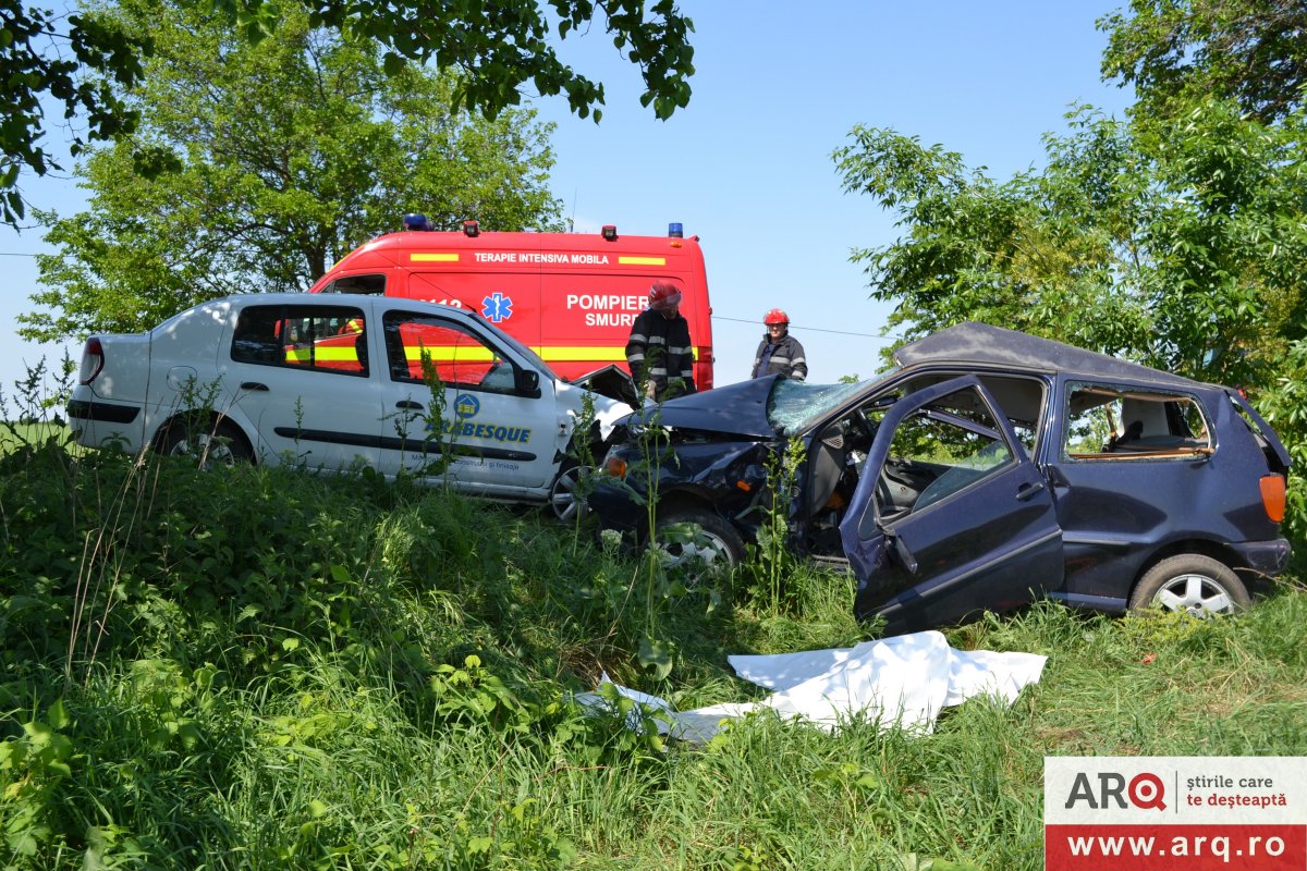 Femeie de 30 de ani moartă în accident la ieșirea din Vinga