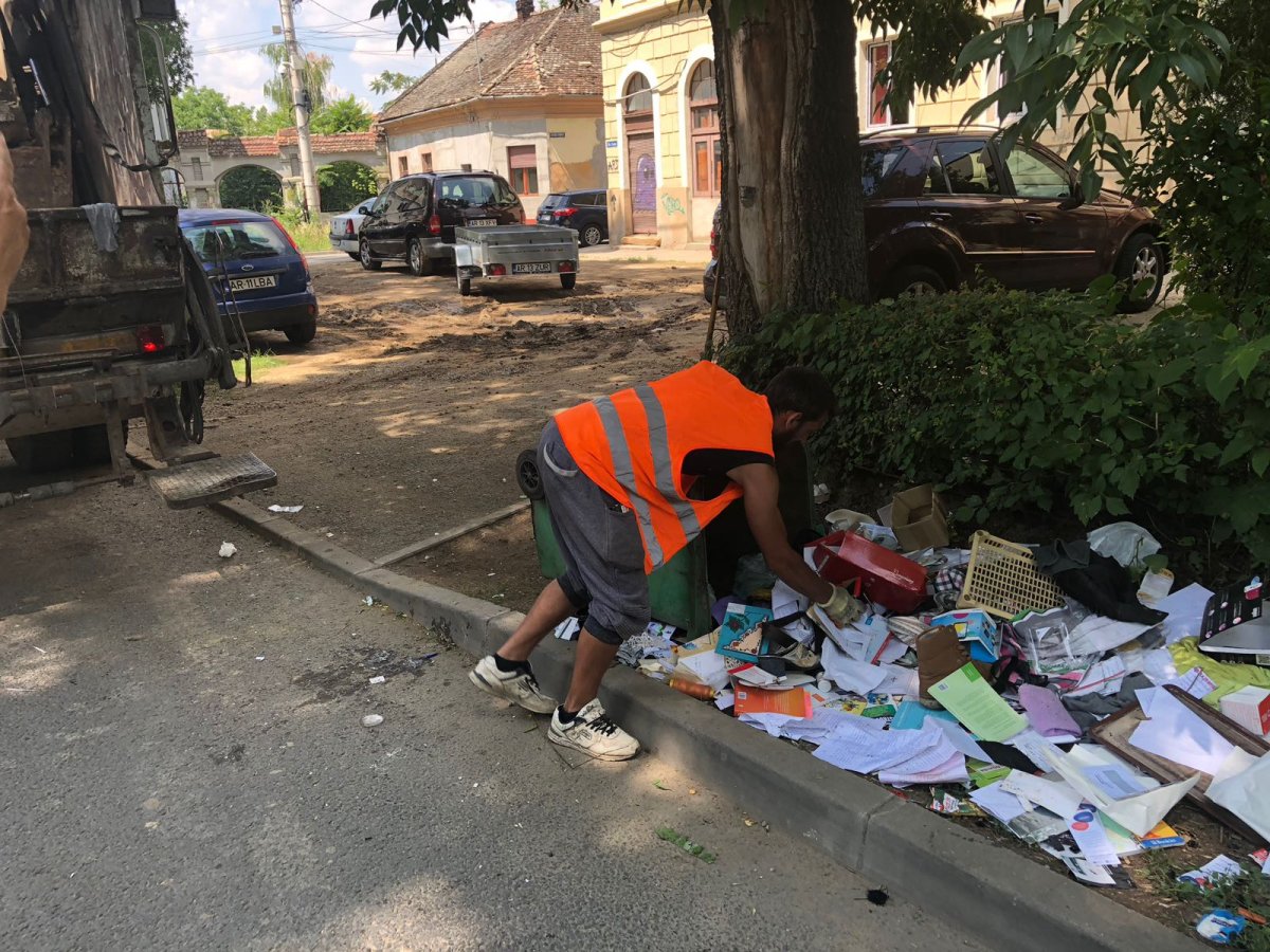 2 sancţiuni pentru gunoi abandonat pe domeniul public