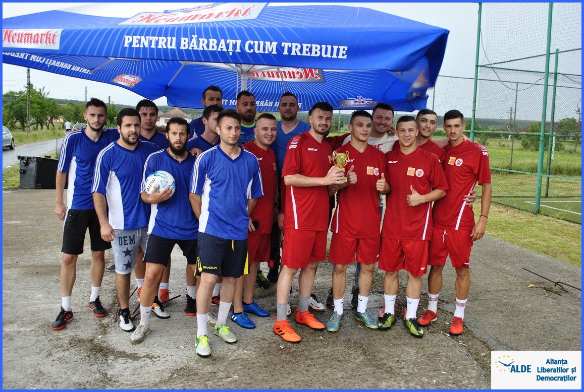 Tinerii ALDE Arad s-au intalnit la Chislaca (Craiva) cu ocazia primului turneu de fotbal cu scop caritabil “Impreuna pentru o fapta buna” 