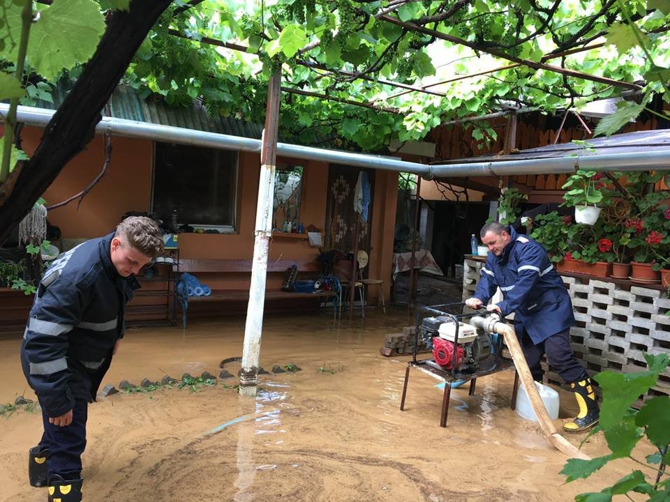 INTERVENȚII PENTRU ÎNLĂTURAREA RAVAGIILOR METEO ÎN LOCALITATEA PĂULIȘ