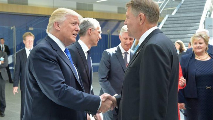 Iohannis participă miercuri la summit-ul NATO. Ce mesaj a transmis Trump de la bordul Air Force One
