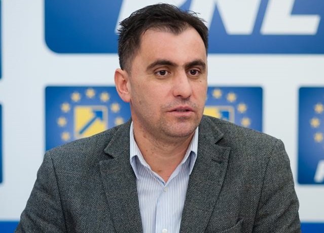 Senator liberal, Ioan Cristina: „PSD guvernează pentru infractori!”