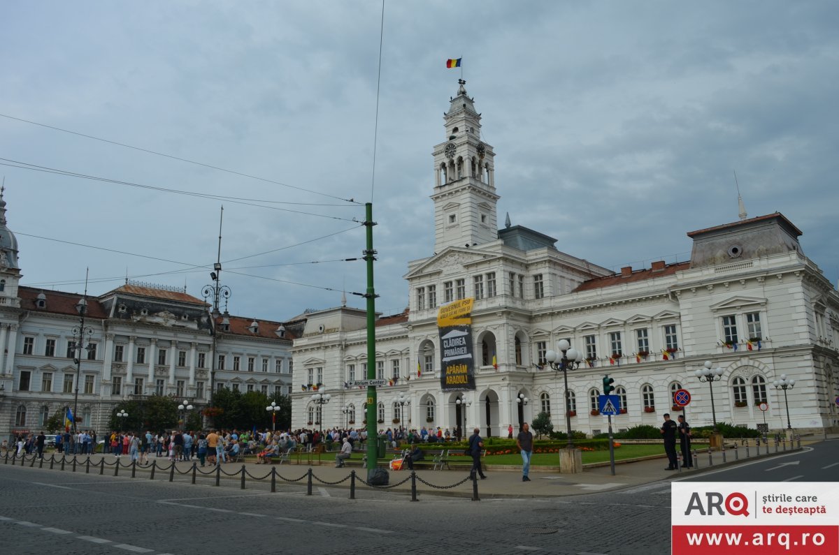 PSD-iștii au vrut să fure simbolul Aradului, dar nu au reușit!