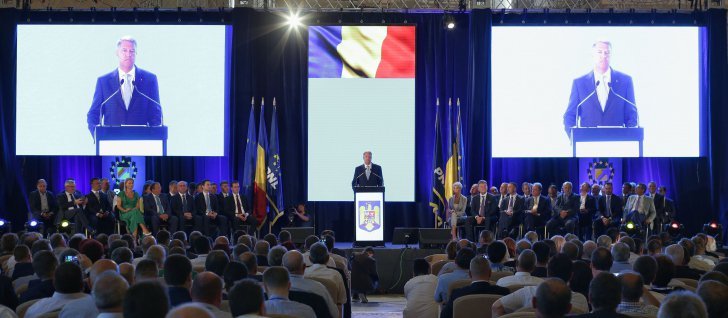 Iohannis, discurs cu sala în picioare la PNL: 