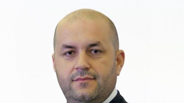 Deputatul Dorel Căprar s-a convertit la budism