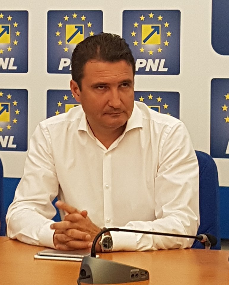 Viceprimarul Aradului, Călin Bibarț : „Prefectura joacă nesincer! Există posibilitatea ca pe viitor să încerce, din nou, să fure clădirea Primăriei!”