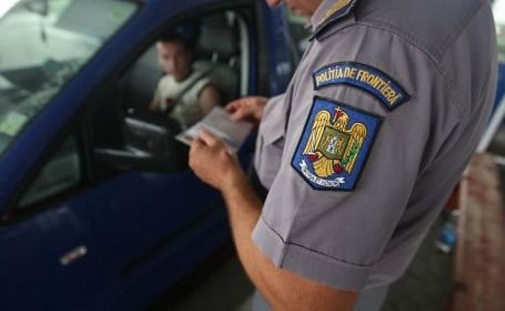Cetăţean român depistat la volanul unui autoturism  cu permis de conducere fals