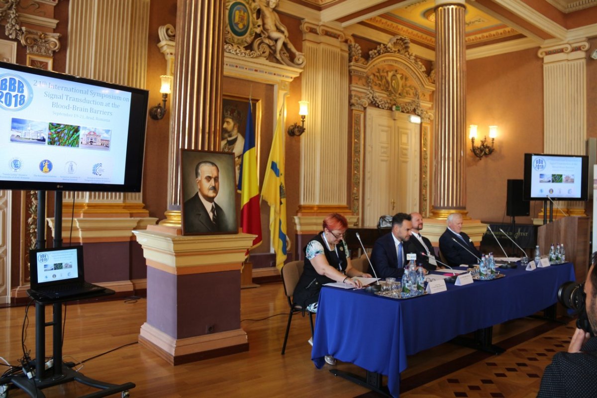 „Transducţia Semnalului în Bariera Hematoencefalică” – simpozion internațional de înaltă ținută științifică, la Arad, în organizarea UVVG