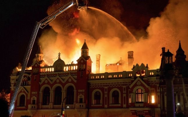 Declaraţiile martorilor după incendiul care a distrus Palatul Episcopiei Greco-Catolice din Oradea
