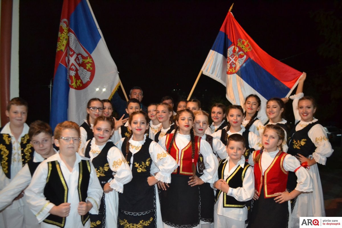 Ansamblul de dansuri sârbești 