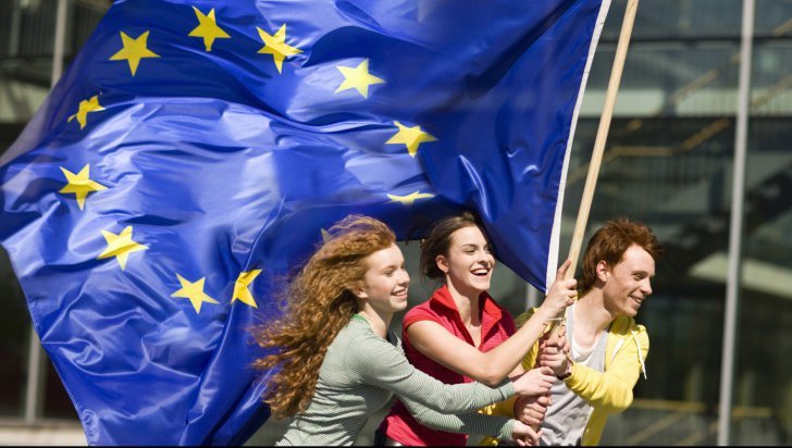 Uniunea Europeană, un fel de insulă a speranței pentru majoritatea românilor