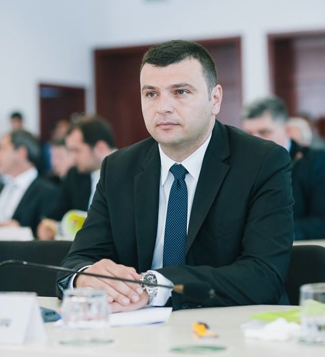 Sergiu Bîlcea: „Deputatul Căprar este incompetent şi rău intenţionat”