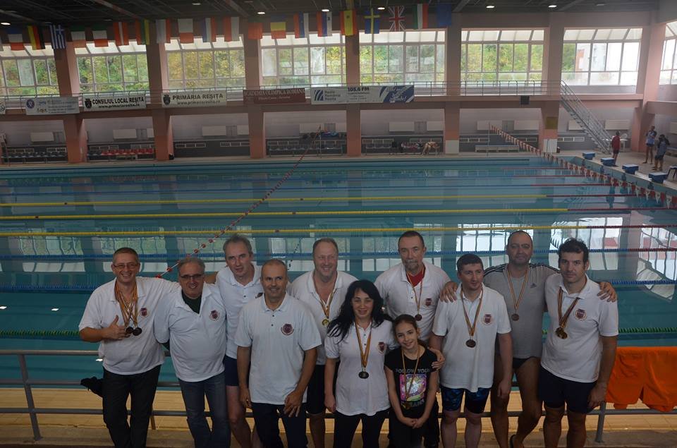 Încă 25 de medalii în palmaresul înotătorilor masters ai CSM Arad!