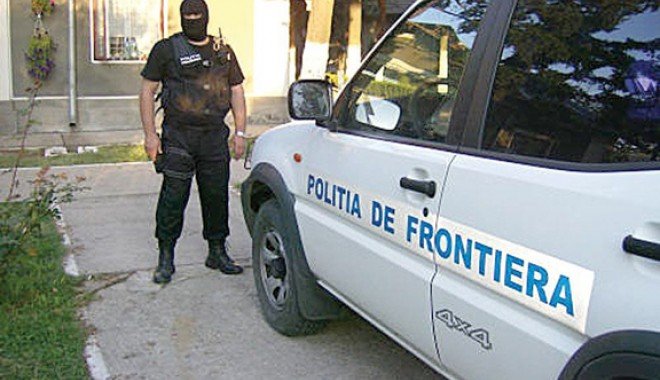 Autoturism căutat de autorităţile din Italia,  descoperit de poliţiştii de frontieră de la P.T.F Nădlac II 