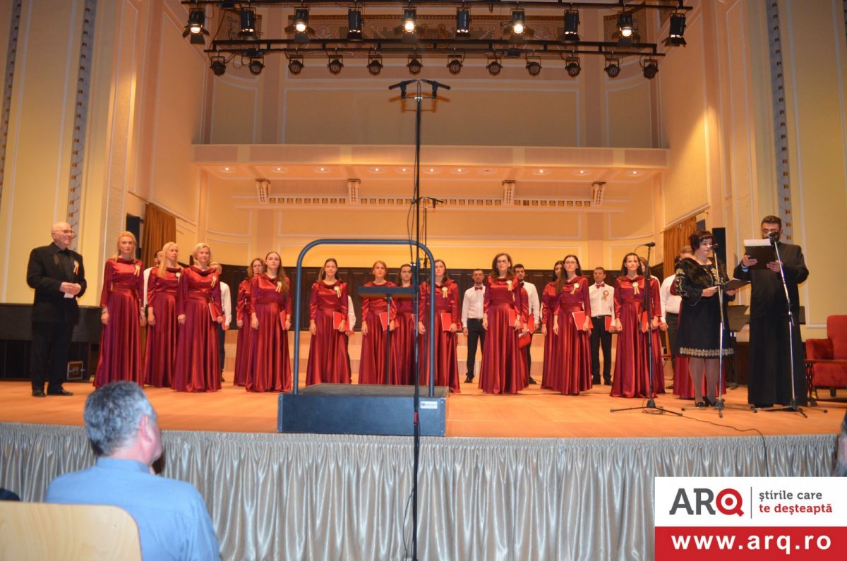 Concertul Centenar „Nu uita că ești român !” al corurilor Facultății de Teologie Ortodoxă „Ilarion V. Felea” din Arad