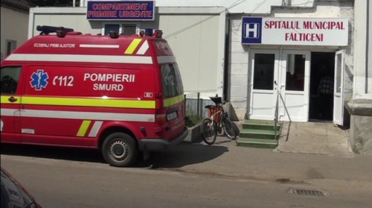 O fetiță de doi ani a murit de foame la Fălticeni după ce a fost hrănită cu lapte și ceai