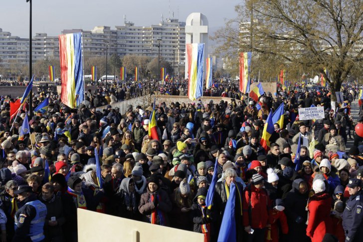 Alba Iulia, Capitala Centenarului. Peste 100.000 de români au venit în cetatea Marii Uniri