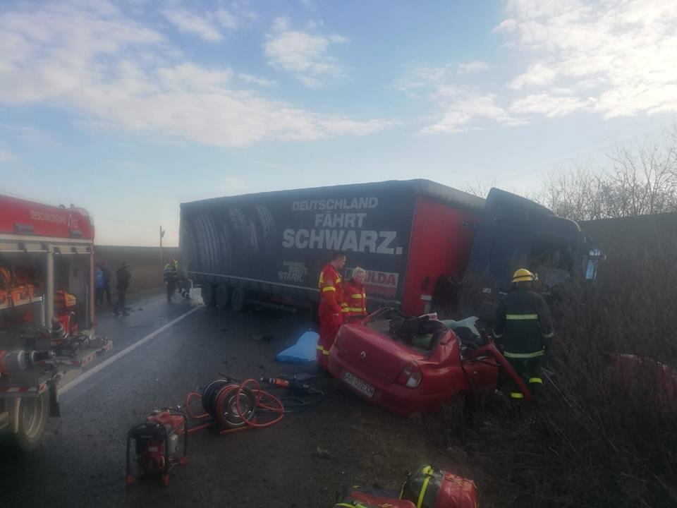 Accident mortal cu Renault si autocamion lângă Felnac