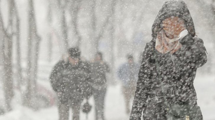 ALERTĂ METEO de vreme severă. Se anunță ninsori, lapoviță și polei în toată țara