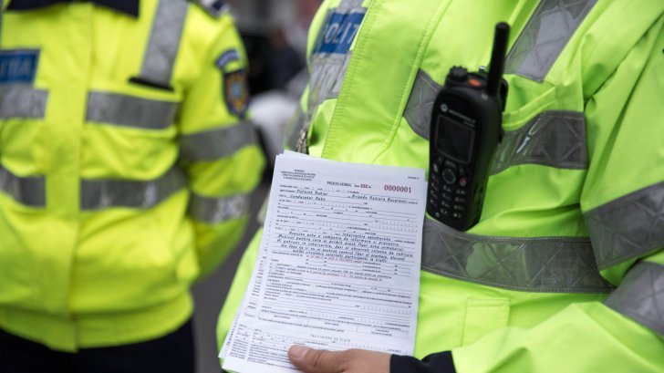 Polițiștii au spart norma de Crăciun: peste 2500 de amenzi și 158 de permise reținute