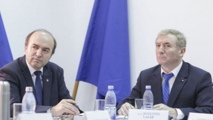 Toader făcut KO. Klaus Iohannis nu-l revocă pe Lazăr