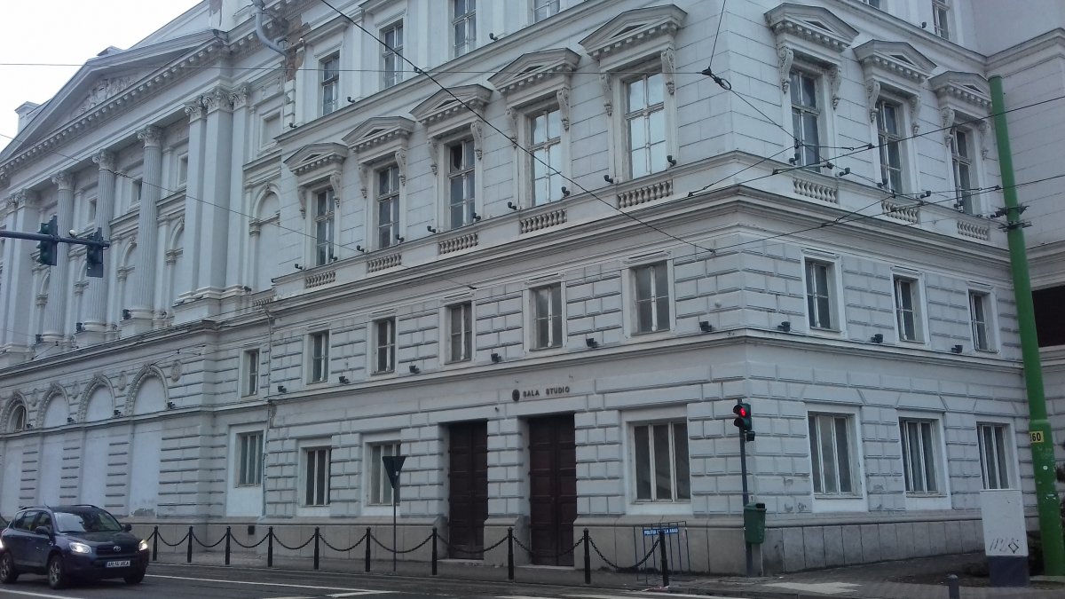 Parlamentarii PNL de Arad cer zece mii de lei pentru reabilitarea clădirii Teatrului Clasic Ioan Slavici