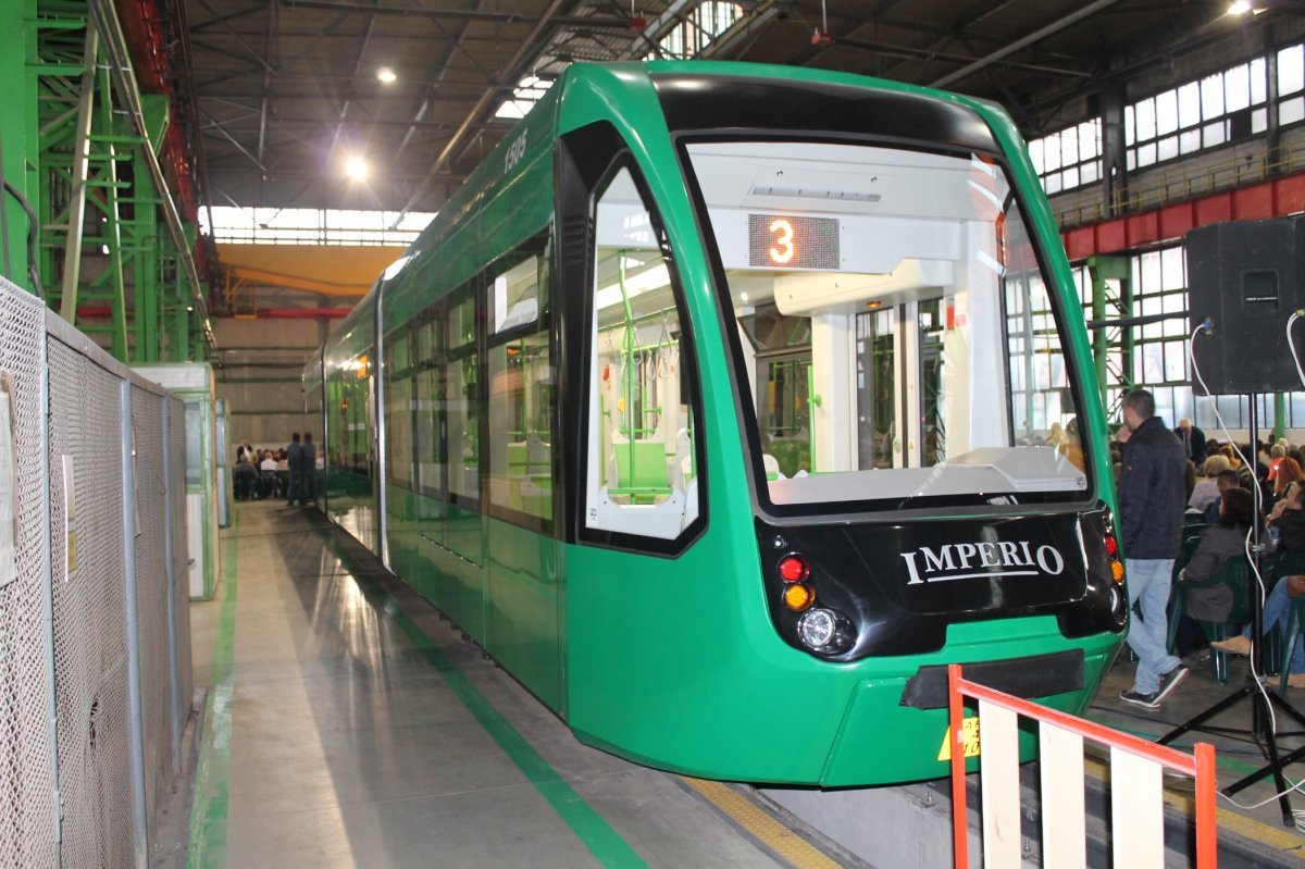 Primăria se pregătește să aducă 54 de tramvaie moderne pentru a încuraja transportul în comun