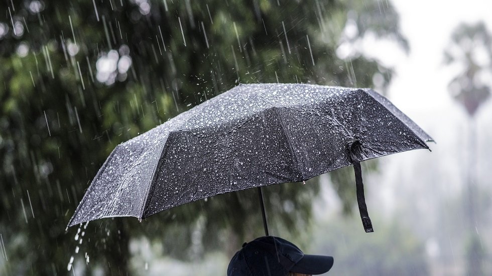 ALERTĂ METEO: Două zile de ploi, lapoviţă, temperaturi scăzute, vânt şi ninsori. ANM anunţă că se depune strat nou de zăpadă