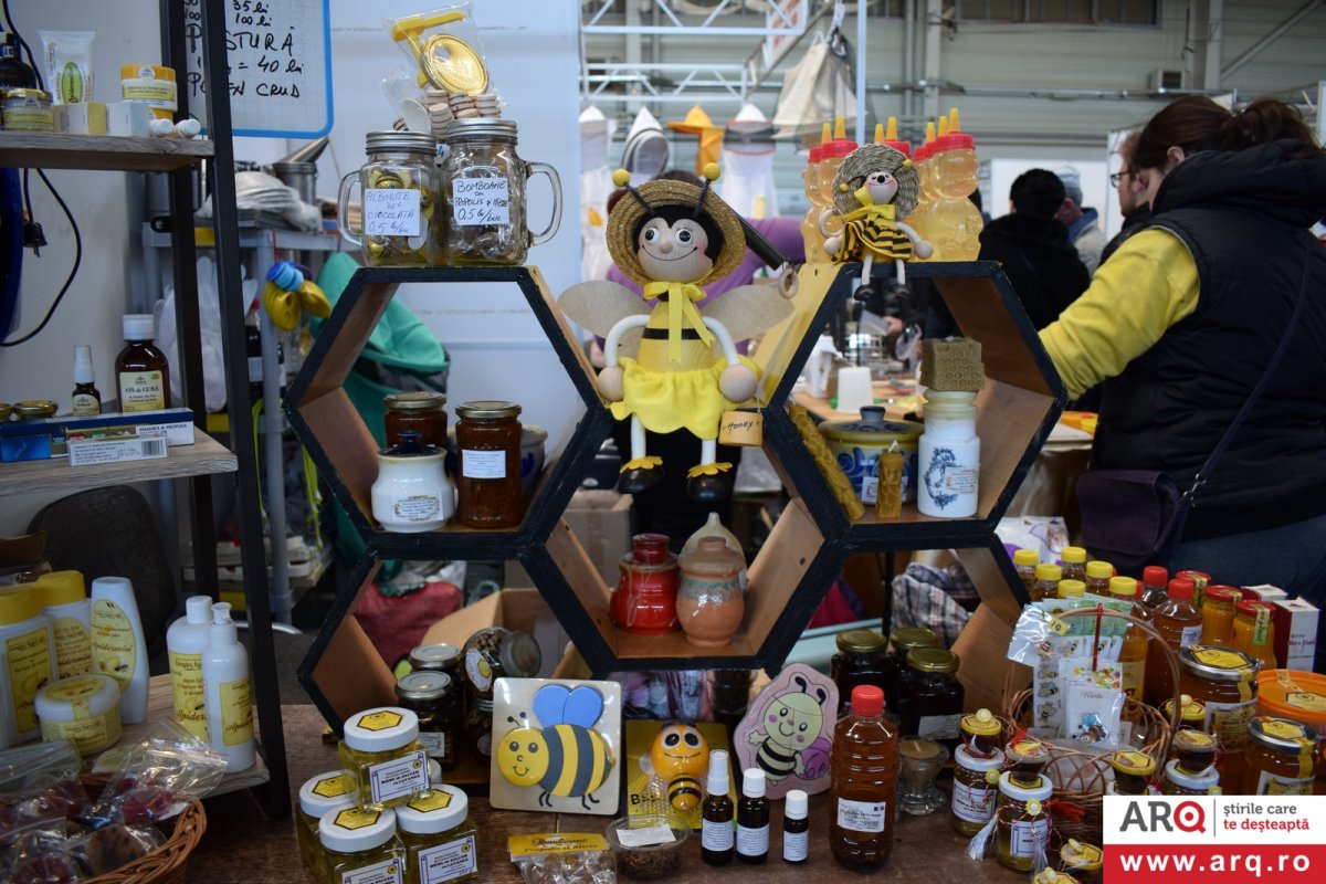S-a deschis ARPICULTURA, târg cu vânzare atât pentru apicultori, cât și pentru public