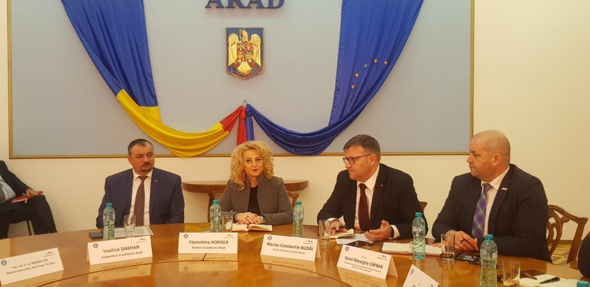 Ministrul Muncii a fost la Arad; s-a întâlnit cu mai mulți primari și secretari din județ