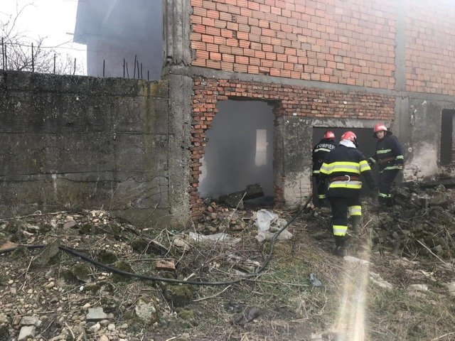 Incendiu la o casă particulară în Curtici