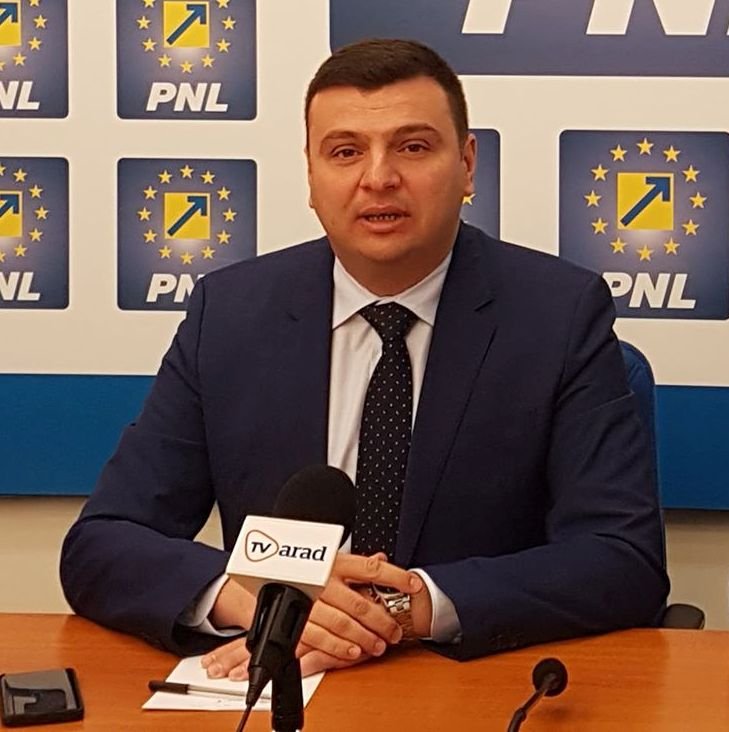 Sergiu Bîlcea: „Senatorul Zero nu a ajutat Aradul, deşi avea bani!”