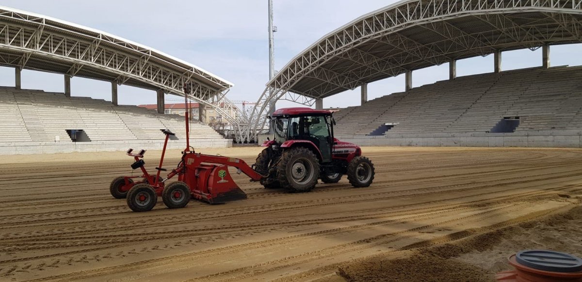 Constructorii s-au apucat din nou de treabă pe Stadionul Municipal „Francisc Neumann”