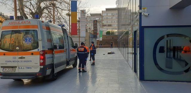 Un procuror s-a sinucis aruncându-se de la etajul șase al sediului DNA Timișoara