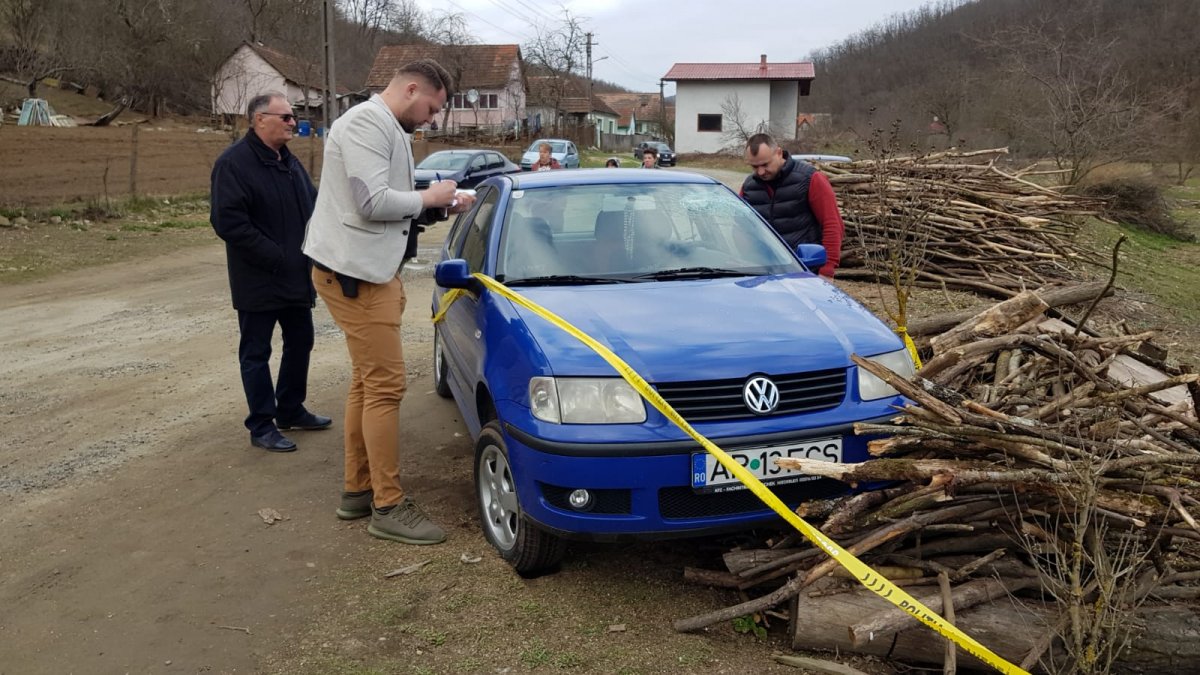Crimă pe Valea Șoimoșului: doi gemeni s-au certat de la avere, iar unul dintre ei a fost înjunghiat în zona inimii / UPDATE: Criminalul nu a lucrat la Penitenciarul Timișoara