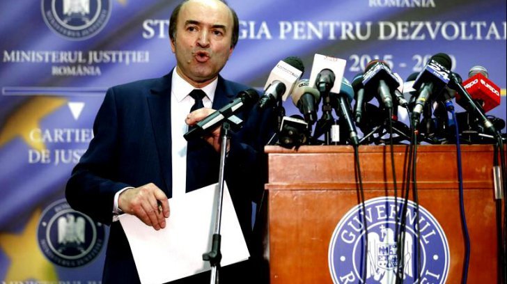 Noile ordonanțe pe justiție dau AMNISTIA generală pentru corupți. Toader,