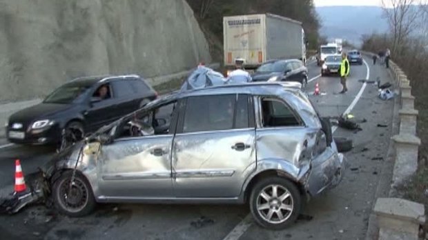 Şofer beat, la un pas să-şi ucidă copiii într-un accident